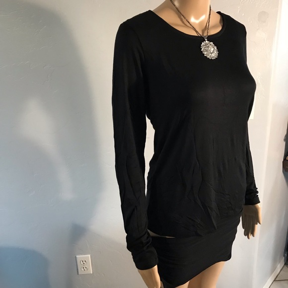 Black Open twist back top. Long sleeve cute/sexy - Picture 5 of 8